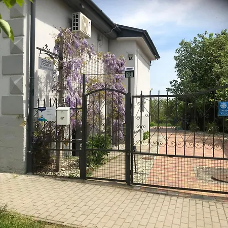 Pensión Dombi Porta *