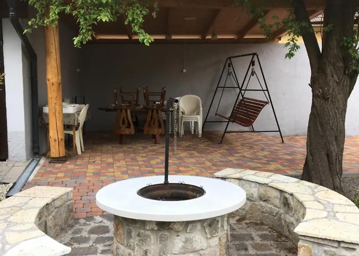 Dombi Porta *